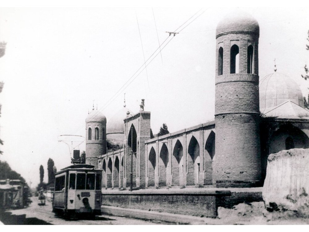 Старый город. Сергиевская церковь в ташкенте. Ташкент улица пролетарская. Ташкент улица навои 1950. Улицы старого ташкента.